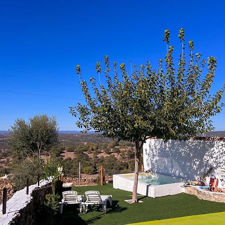 El Coso Lodge & Workation Zalamea la Real ภายนอก รูปภาพ