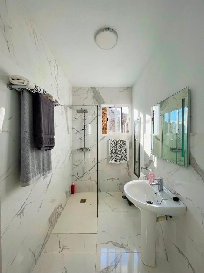 El Coso Lodge & Workation Zalamea la Real ภายนอก รูปภาพ